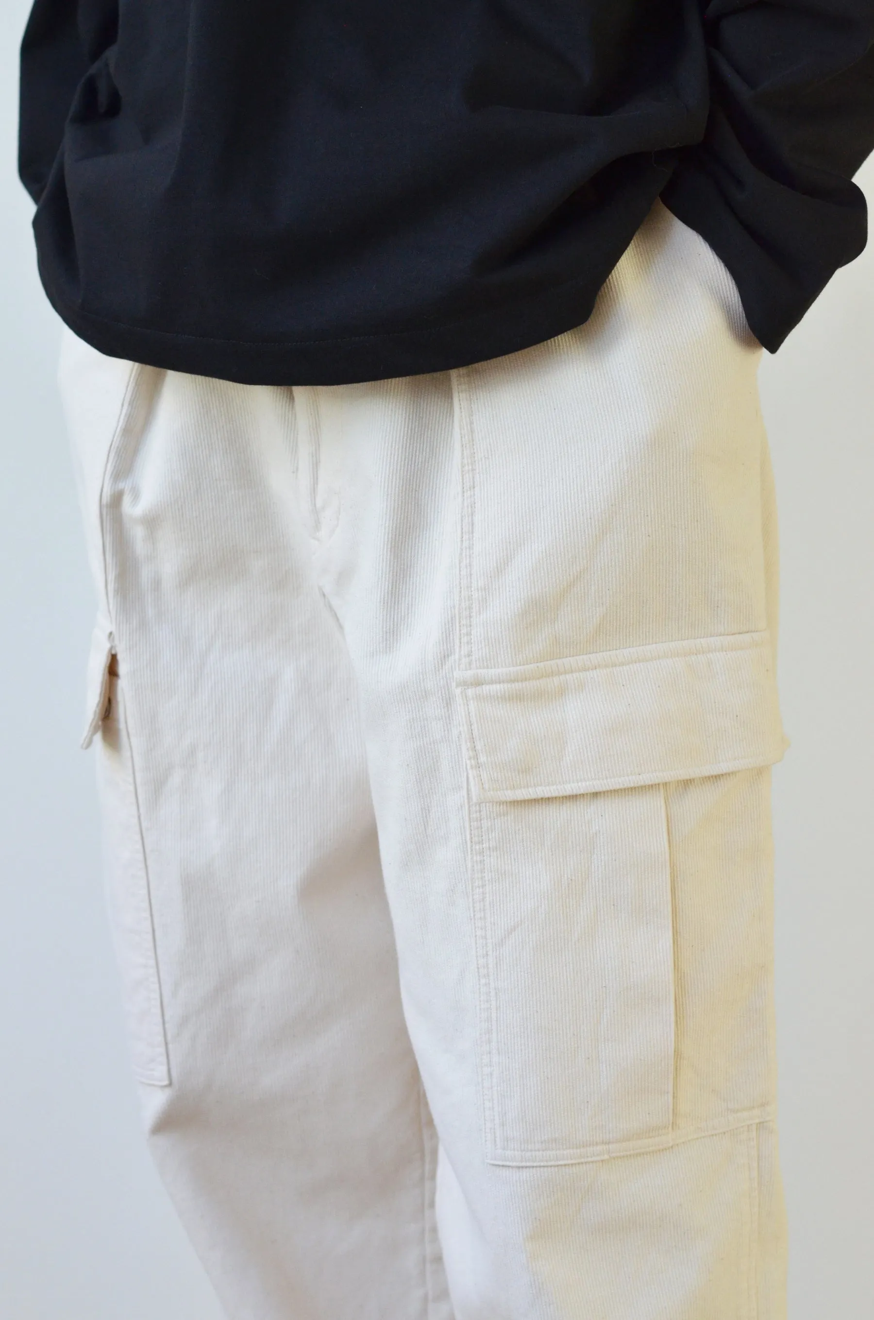 kontor / CORDED YARN CARGO PANTS