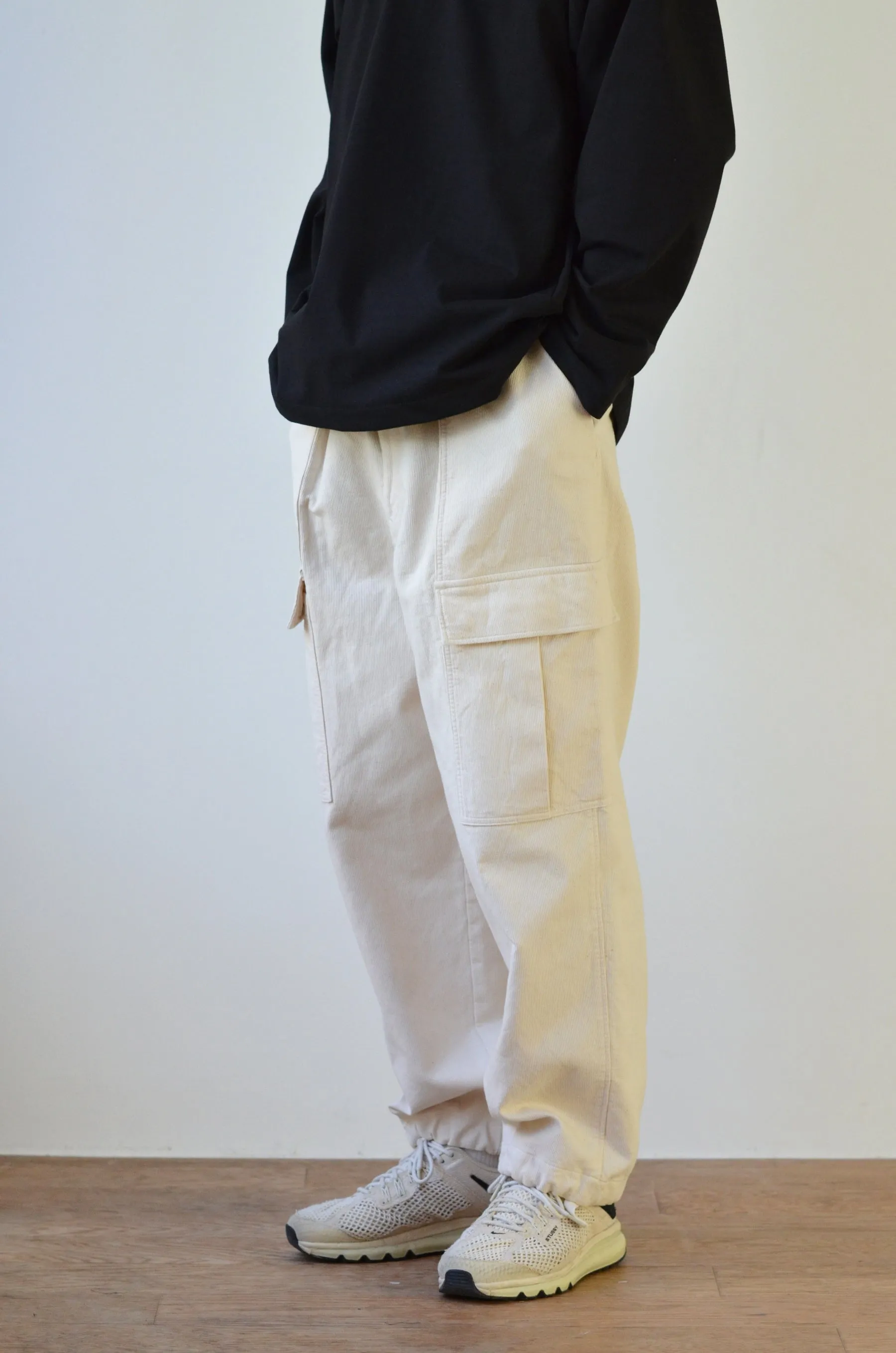 kontor / CORDED YARN CARGO PANTS