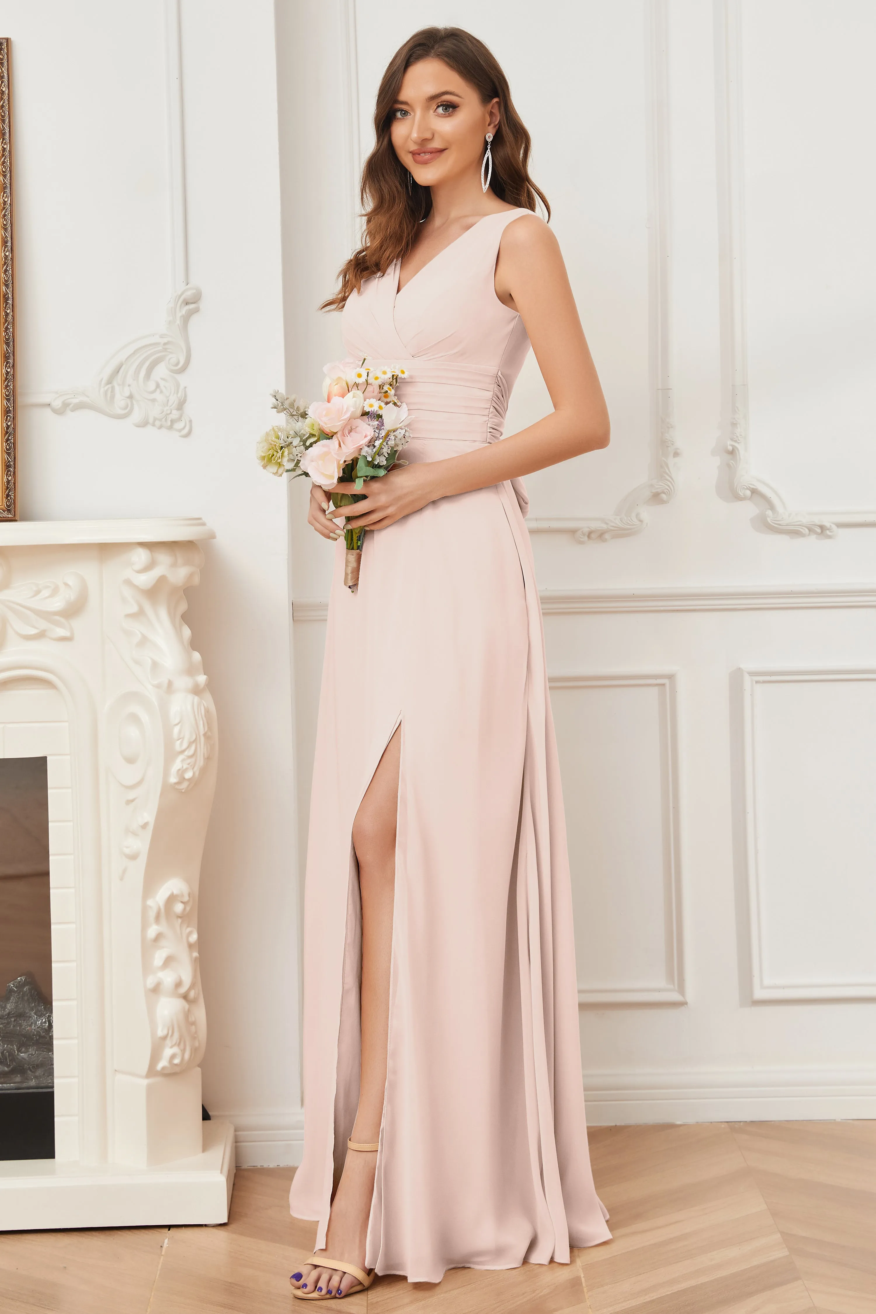 V-neck Sleeveless Chiffon Bridesmaid Dresses with Pockets